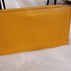Vintage LV yellow Epi zippy wallet